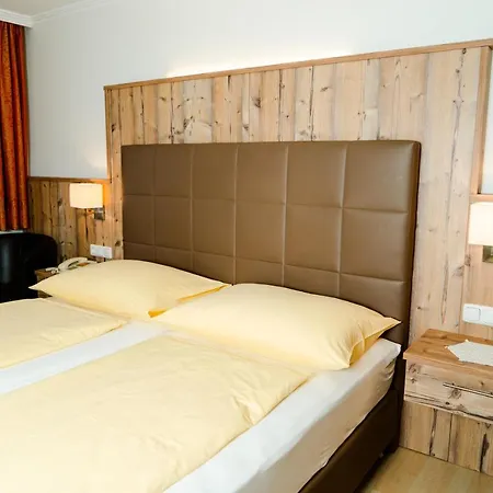 Strattnerhof Hotel *